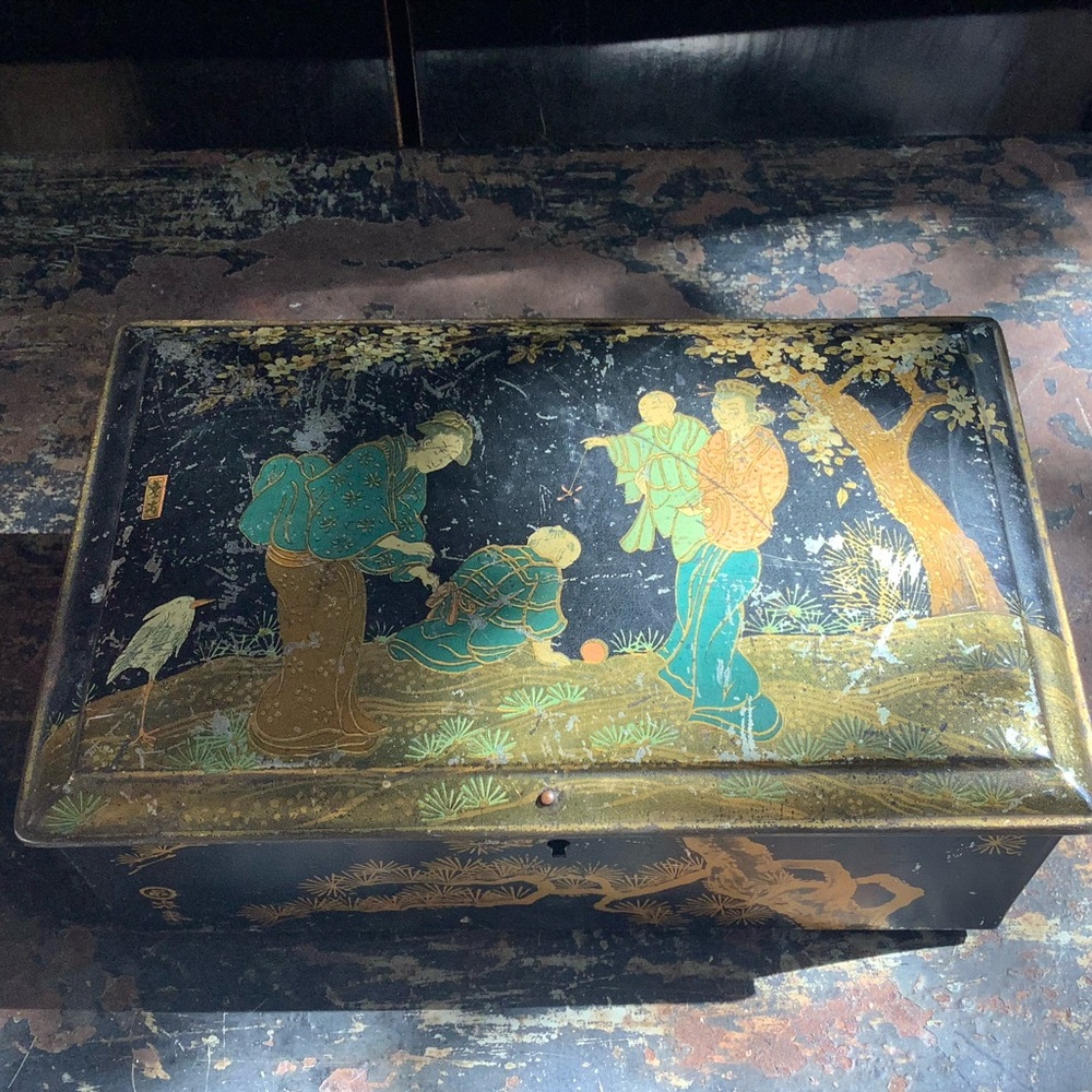 Vintage Asian Scene Riley's Toffee Tin